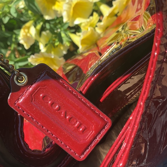 Sold! Coach Patent Leather Shoulder Bag - Picture 3 of 9